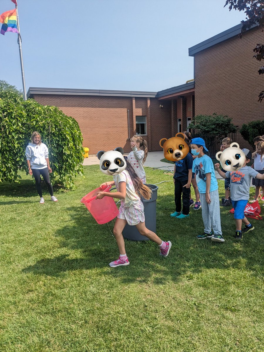 Mrs Harper tweet media