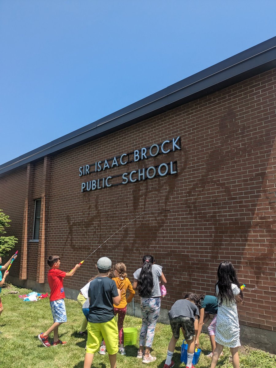 Mrs Harper tweet media