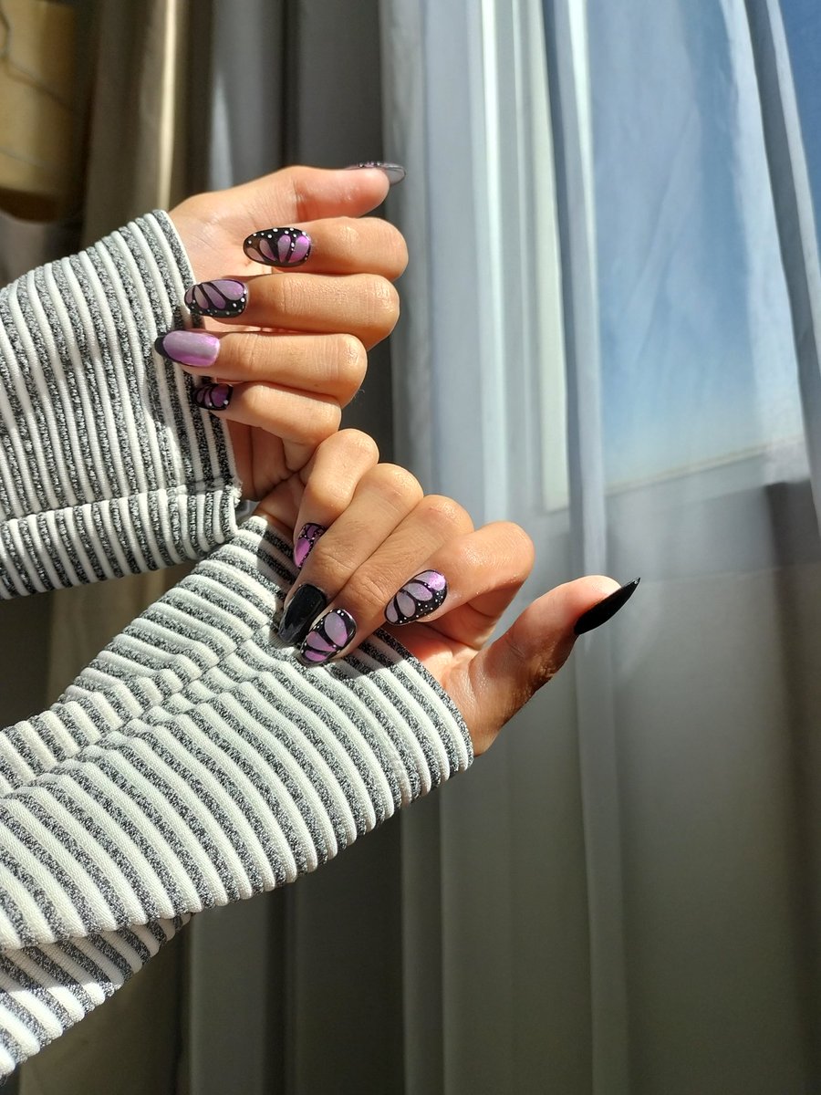Lowkeynail's tweet photo. (Rts and Like are appreciated)

BUTTERFLY IN HEAVEN 
Fake Nails
💸 35.000

include :
Kuku (10 jari)
Lem tempel (24 pcs)
Nail buffer
Alcohol swab
Cuticle pusher

setiap pembelian akan dapet freebies! https://t.co/5umWSnAhk6