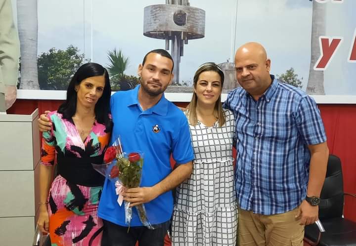 UJCSantaClara's tweet photo. En Pleno Extraordinario de la UJC en #VillaClara, presidido por @aylinalvarezG y @Colina_VClara fue aprobada la promoción de @HermesDeCuba a Primer Secretario del Comité Provincial de la organización. 

#UnaMejorJuventud @UJCdeCuba https://t.co/SGLPfSu7jW