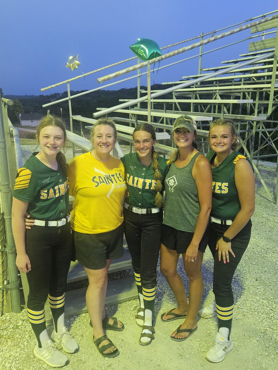 The last time the St. Albert Saintes won 18 games, two of these ladies were on that team! 🤩  <a href="/Stalbertsprtfan/">StAlbertSportsFan</a> @StAlbertSaintes Now it's postseason time and everyone is 0-0.  One game at a time...
