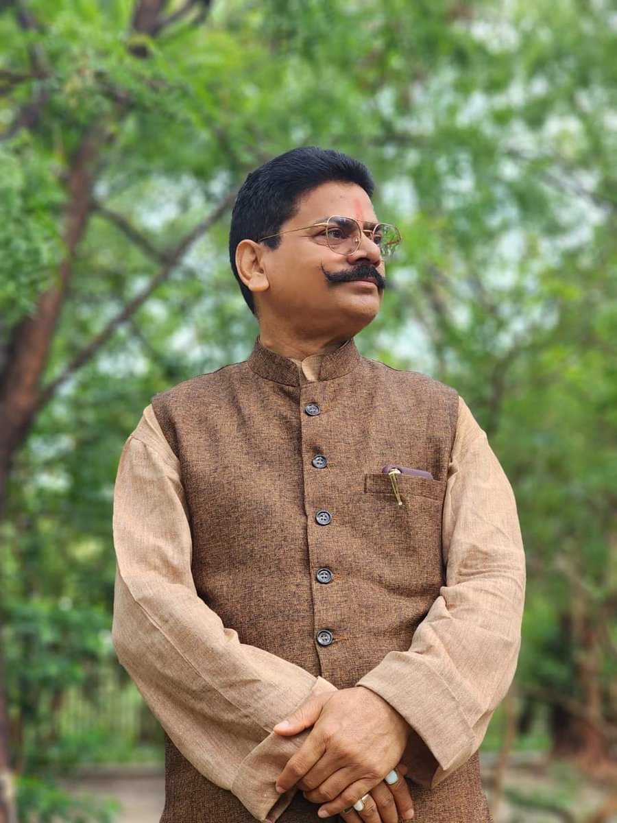 iGopalRai's tweet image. स्वयं पर विश्वास करते रहें, निश्चित है कि बड़े से बड़ा लक्ष्य आप प्राप्त कर लेंगे।

सभी का दिन मंगलमय हो