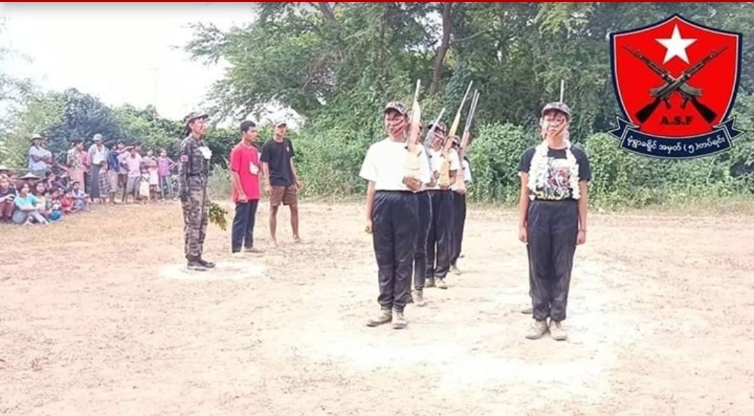 Female Comrades who have completed basic military training to be joining forces with Monywa Dis; B/5 to fight against the juntaSAC troops on Jun26,a graduation ceremony was held for 10 Female Comrades.
#AcceptNUGRejectMilitary
#2023Jun29Coup 
#WhatsHappeninglnMyanmar