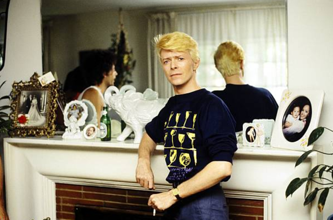 David Bowie at guitarist Earl Slick's house in Los Angeles, 1987. Photo by Denis O'Regan.