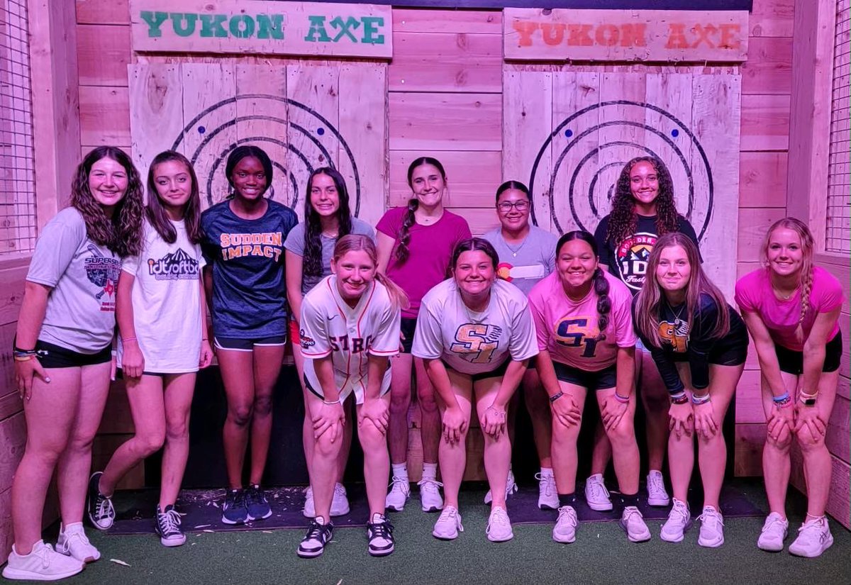 I love my team so much! We won both of our pool games today in Colorado and ended the day with a team bonding activity
 (Axe throwing)🥎🪓 #SiYouKnow #AxeThrowing #TeamBonding #Softball  @terry_seneca @ajones2k27 @SoftballDown @SBRRetweets @braelynnjones23 @sifastpitch