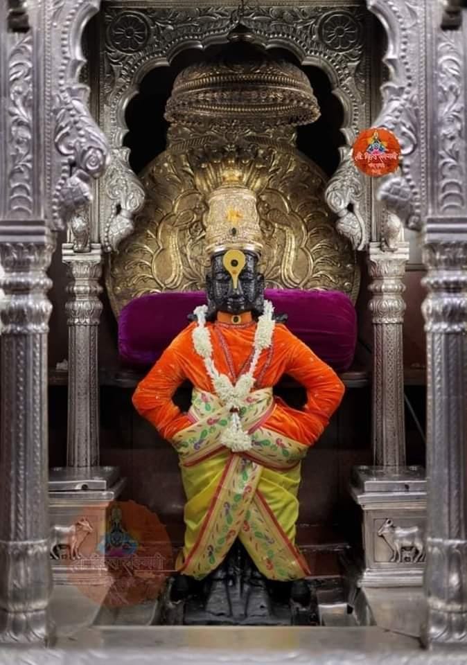 श्रद्धा आणि भक्ती प्रमाणेच मानवतेची शिकवण देणाऱ्या आषाढी एकादशीचे अनन्यसाधारण असे महत्त्व आहे. जात, धर्म, पंथाच्या सीमा ओलांडून सर्व समाविष्टता जपणाऱ्या वारकरी संप्रदायाची ही परंपरा अखंड सुरू राहावी. 
*सर्वांना आषाढी एकादशीच्या मंगलमय शुभेच्छा* #ashadhiekadashi #VithuMauli