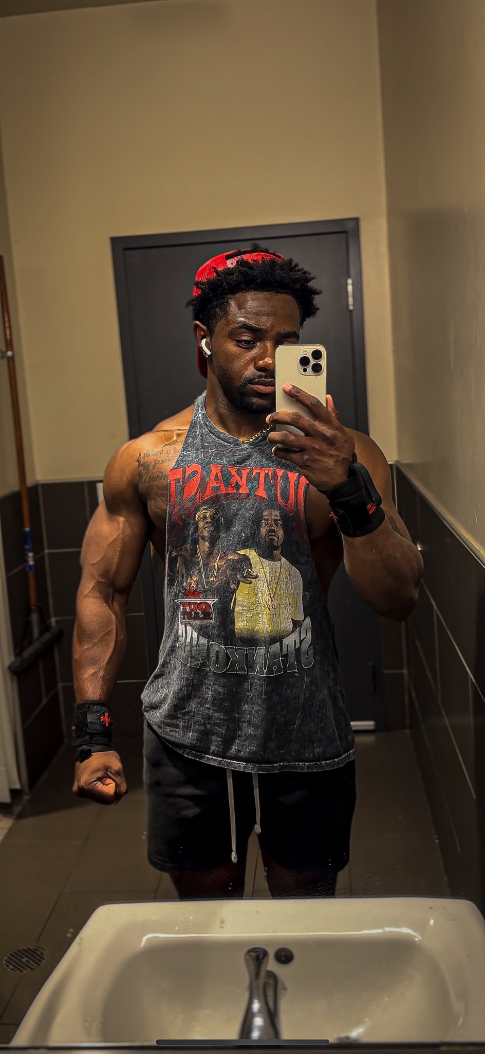 AmateurGymBro on Twitter "Filters can really make you look ducking