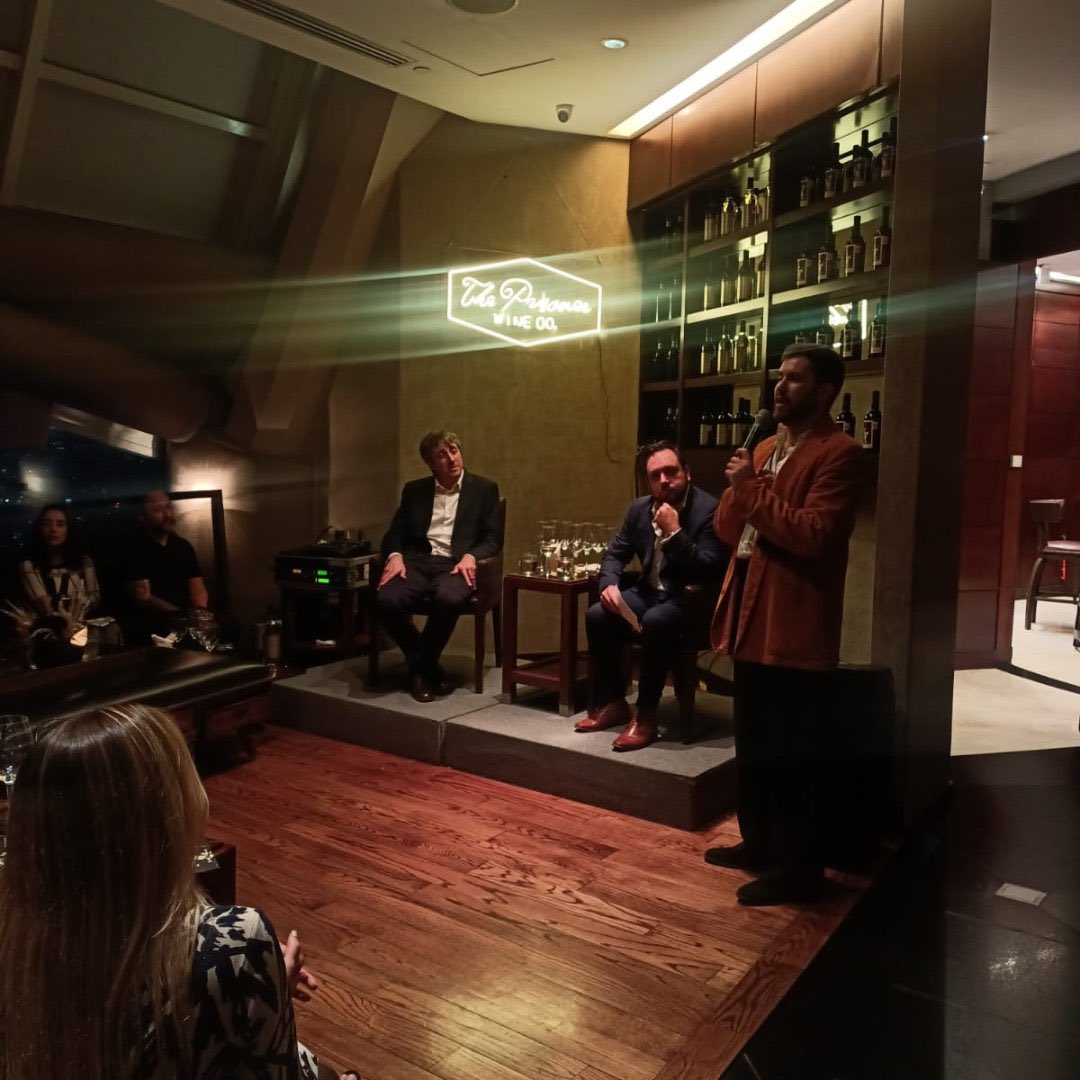 Anoche vivimos una noche inolvidable en la presentación de The Prisoner Cabernet Sauvignon y Unshackled Sauvignon Blanc de <a href="/PrisonerWineCo/">The Prisoner Wine Company</a>, en una cata dirigida por <a href="/AndresAmor11/">Andres Amor</a>  en Club Piso 51. <a href="/lacastellanamx/">La Castellana</a> #ConstelationsBrands <a href="/vinos/">vinos</a>.and.more