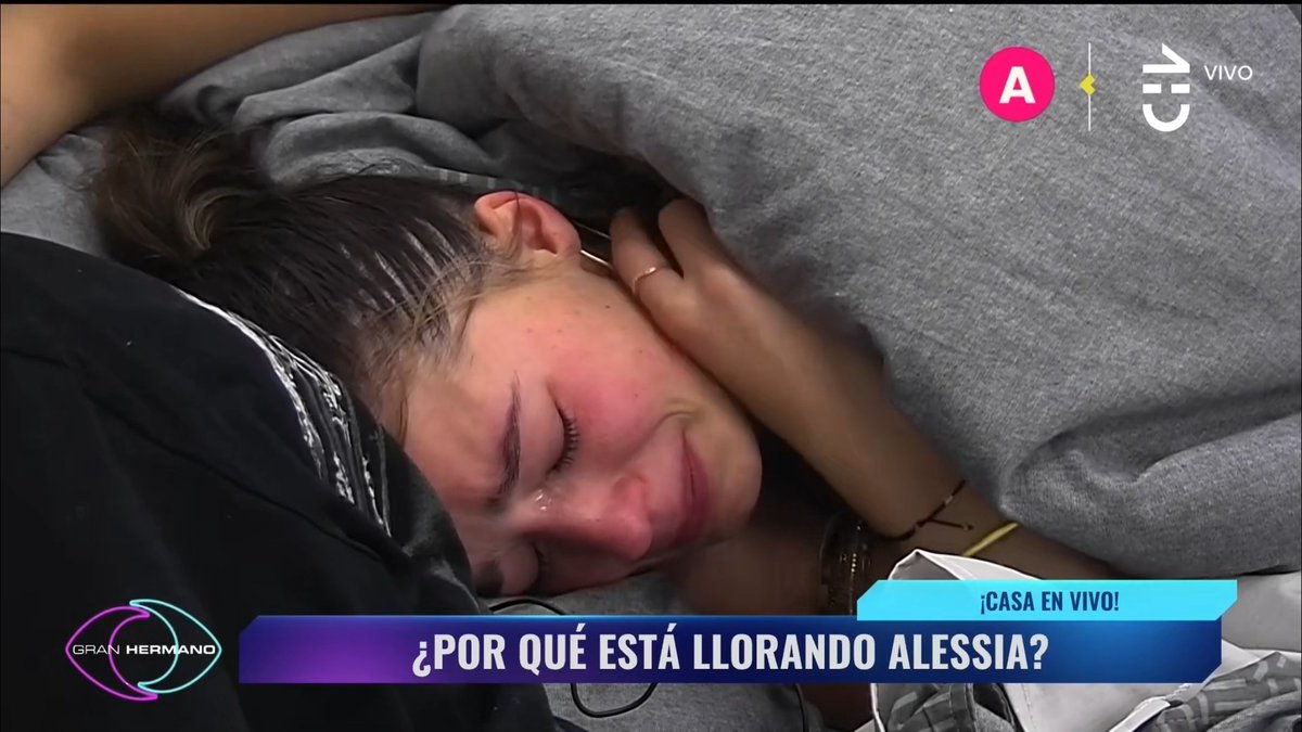 dontblamegabs's tweet photo. Lucas: voto por Trini pq es demasiado sensible :/

Alessia cuando no le aplauden:

#GranHermanoCHV https://t.co/o6dtv0Xp93