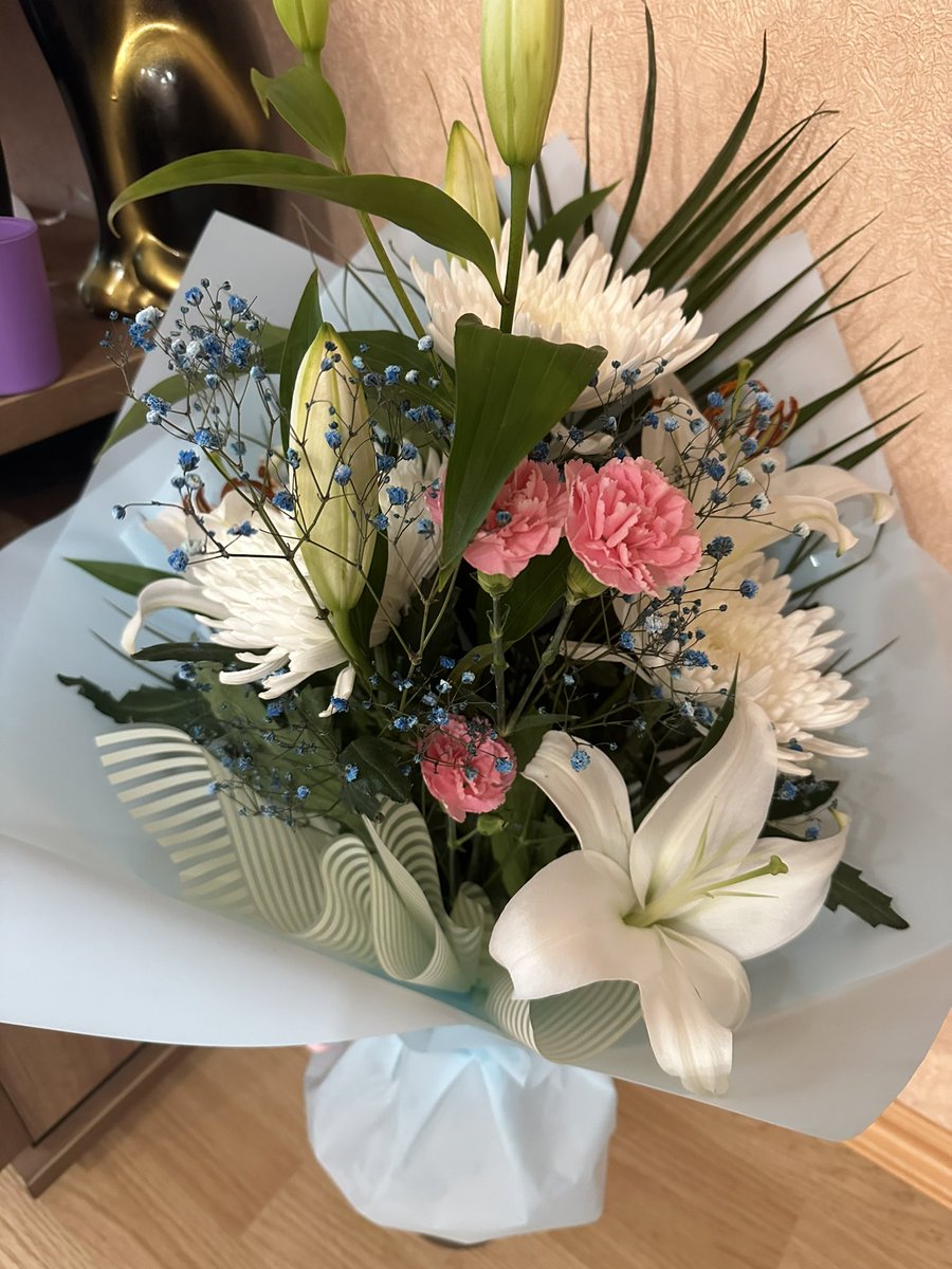 Obukhova_KA's tweet photo. Happy birthday to me 🥂
#birthdaypresent #ArtistOnTwitter https://t.co/ESF6wVxtQT