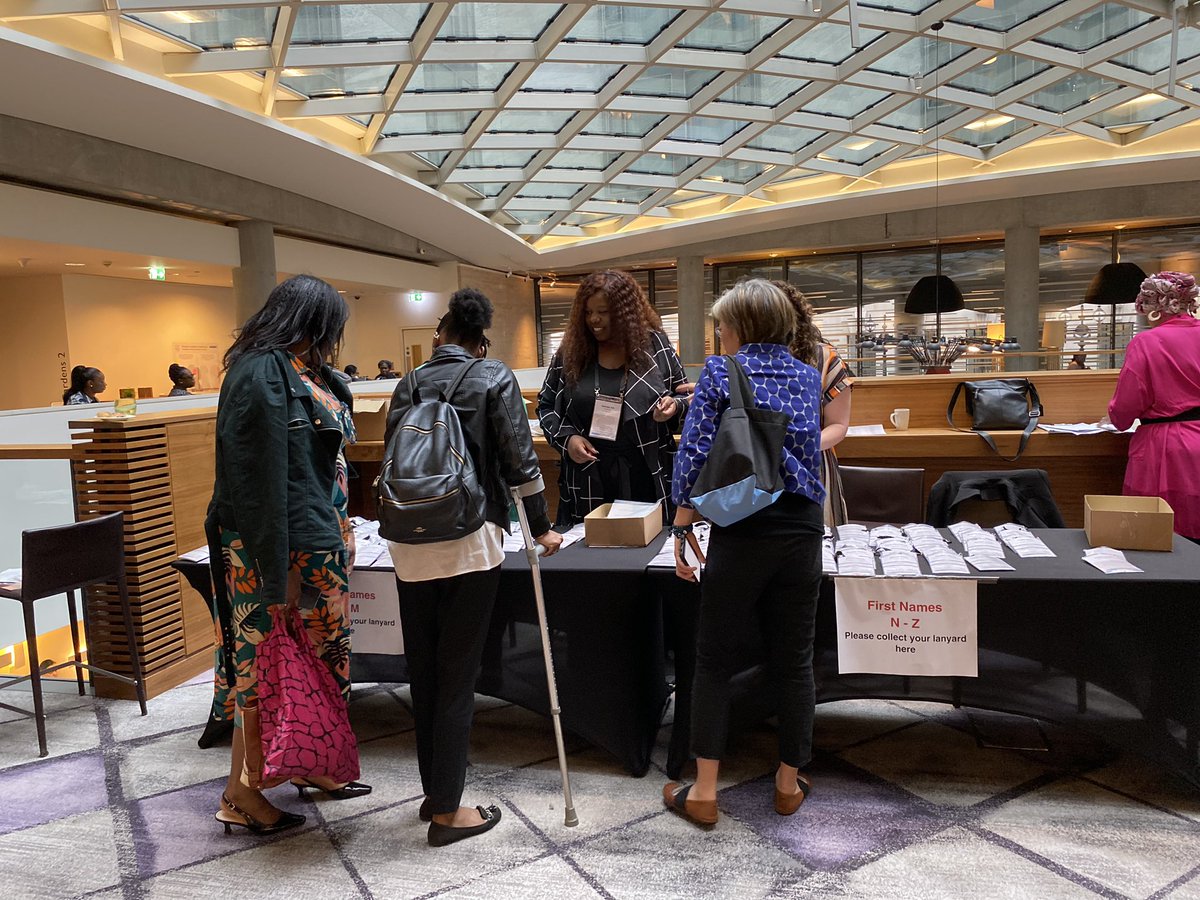 London Leadership Academy💙 tweet media