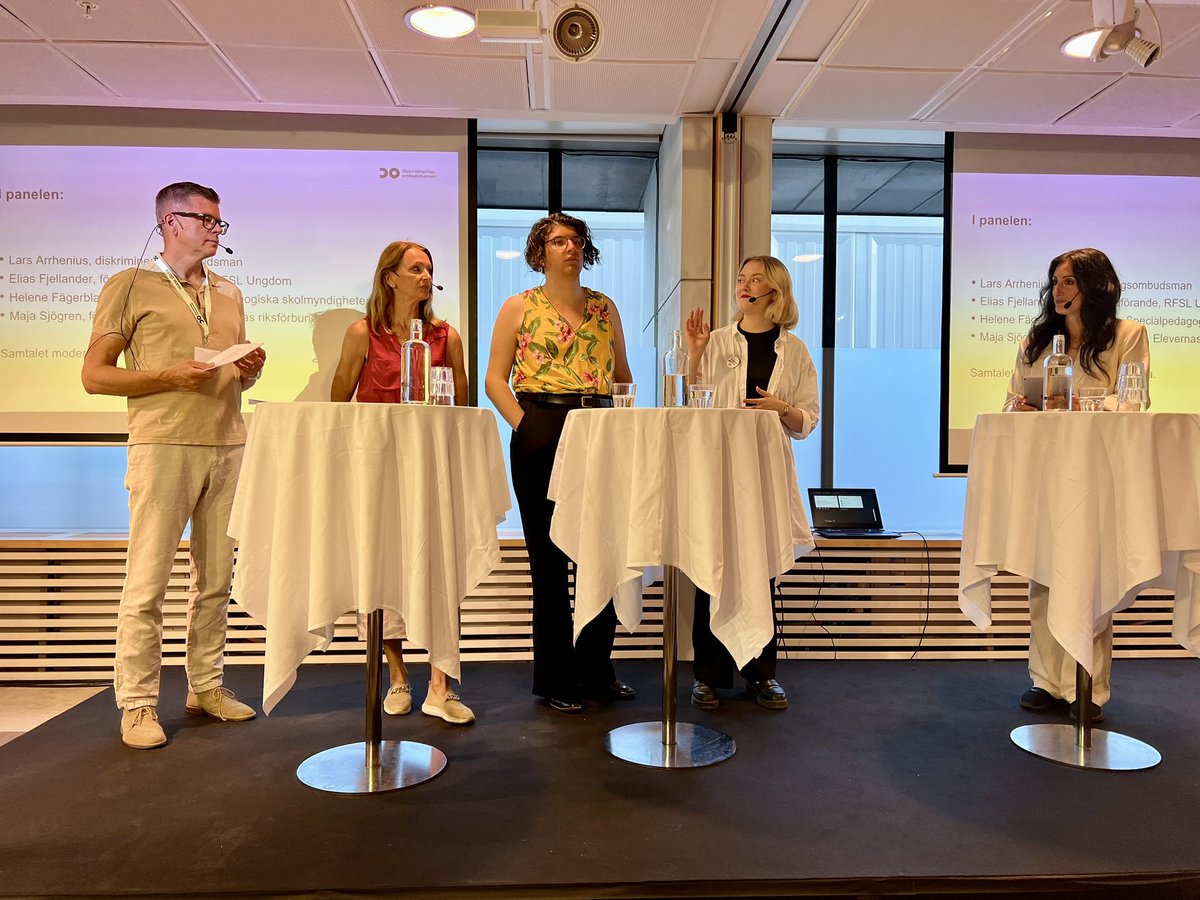 ”Vi ser att diskrimineringen är väldigt utbredd”, säger <a href="/majasjogrens/">Maja Sjögren</a> från <a href="/elevernas/">Elevernas riksförbund</a> på DO:s seminarium om diskriminering i skolan. 

#Almedalen #almedalen2023
