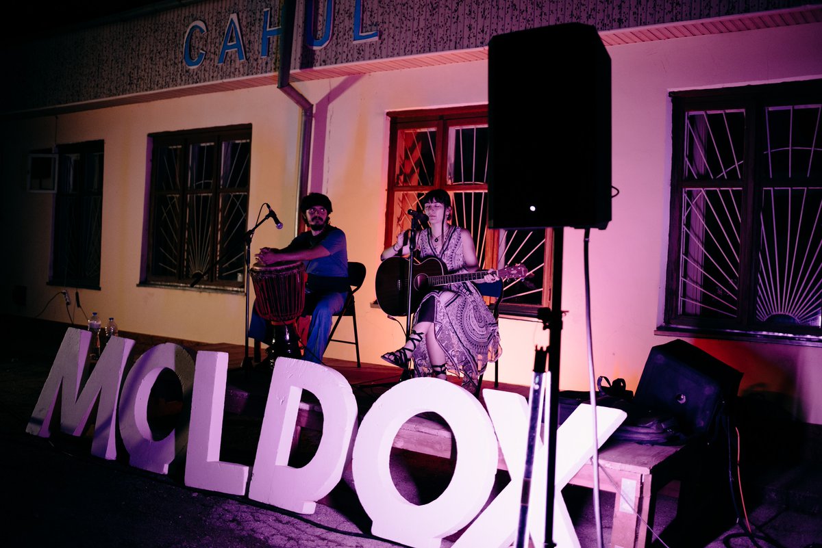 jewish_moldova's tweet photo. #Moldox Festival took place in #Cahul 🇲🇩 last week. Our colleague @peterjcherry from @WorldJewishCong spoke there abt making Holocaust education compulsory within 🇲🇩 to combat hate speech &amp; how cultural festivals can foster interethnic+intercultural understanding, trust+tolerance https://t.co/VxB6VlBoO8