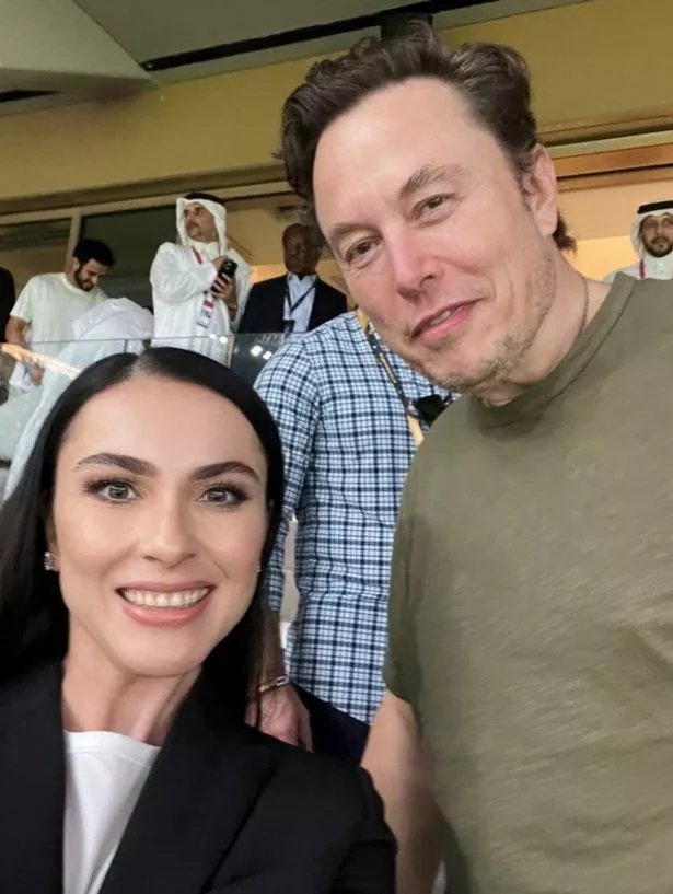 In today's #vatniksoup, I'll introduce a South African-American(!) businessman and social media figure, Elon Musk (@elonmusk). He's best-known for being the wealthiest man in the world, running Tesla Inc., SpaceX & Twitter, and for parroting Kremlin's propaganda narratives. 1/24