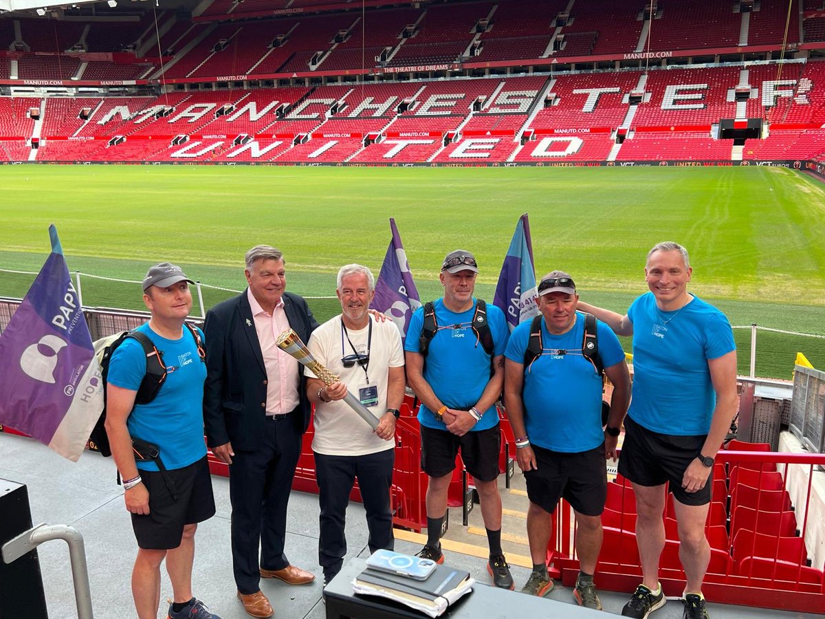 @BatonOfHopeUK @mynewsnorth @AgecroftRC @ManUtd @Realallardyce_ @LMA_Managers @AndyBurnhamGM @3dadswalking Thank you to @manutd for hosting us today and letting our runners set off from the stadium. Here are @BatonOfHopeUK @mynewsnorth @LMA_Managers and Judd Skelton from @SalfordCouncil - Greater Manchester’s commissioning lead for suicide prevention and bereavement. #BatonOfHopeUK