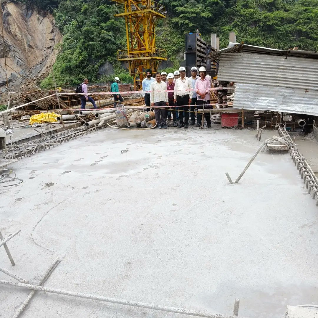 nhpcltd's tweet image. In one of the biggest achievements towards completion of 2000 MW Subansiri Lower HE Project, the Dam top level of EL 210 M has been completed in all the blocks on 29.06.2023. #hydropower #nhpclimited #MinOfPower #PIB_India #power_pib