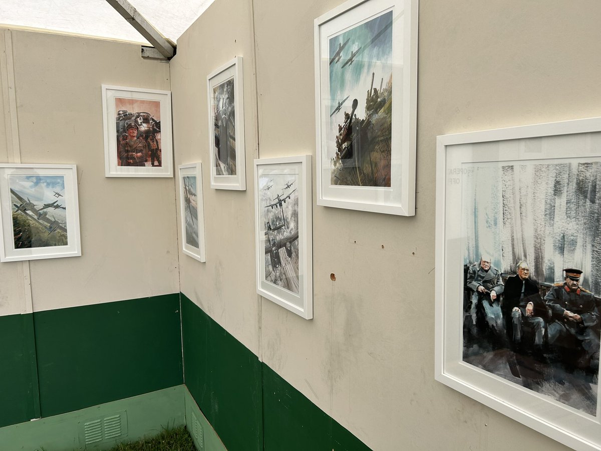 I’ve found a room full of fantastic artwork by the very talented @Burns_Keith brilliant! @CVHISTORYFEST #cvhf