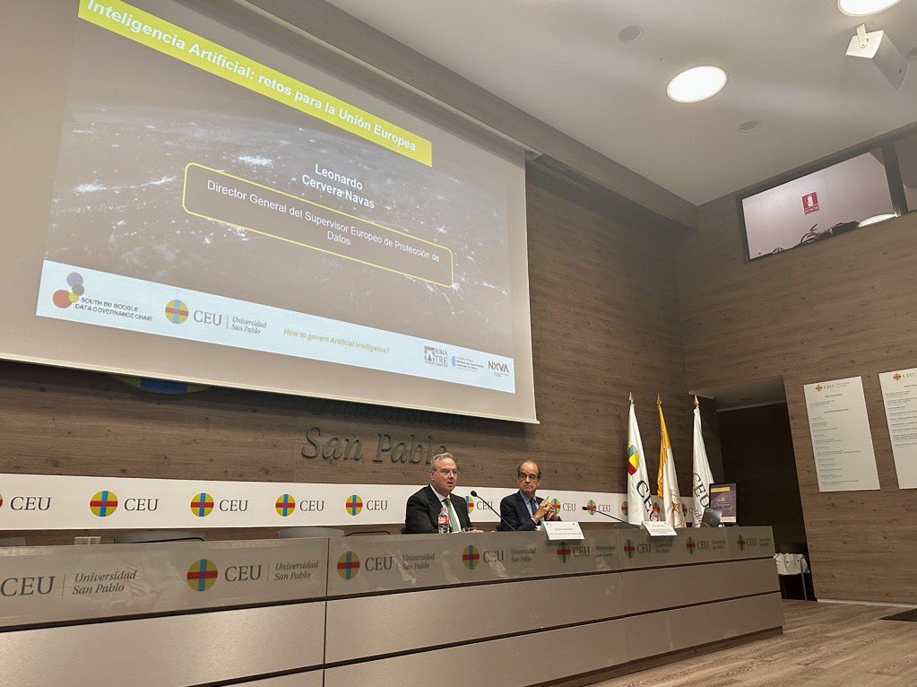 Leonardo Cervera <a href="/cerveranavas/">cerveranavas</a> plantea los nuevos retos para la UE en la regulación de la IA: “Las normas que regulan el funcionamiento de la inteligencia humana no van a servir para la inteligencia supra-humana; hay que tener un enfoque humilde e innovador” #IASouthEUGoogleChair