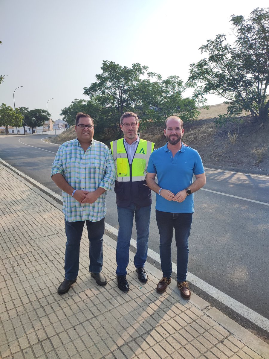 Siempre es un placer recibir en Arjona a <a href="/_mcontreras/">Miguel Contreras</a>, Delegado de <a href="/FomentoAND/">Consejería de Fomento de la Junta de Andalucía</a>, sobre todo si es para visitar las inversiones que el Gobierno de <a href="/JuanMa_Moreno/">Juanma Moreno</a> sigue haciendo en nuestro pueblo, como ha sido el acondicionamiento de la entrada por la A-321