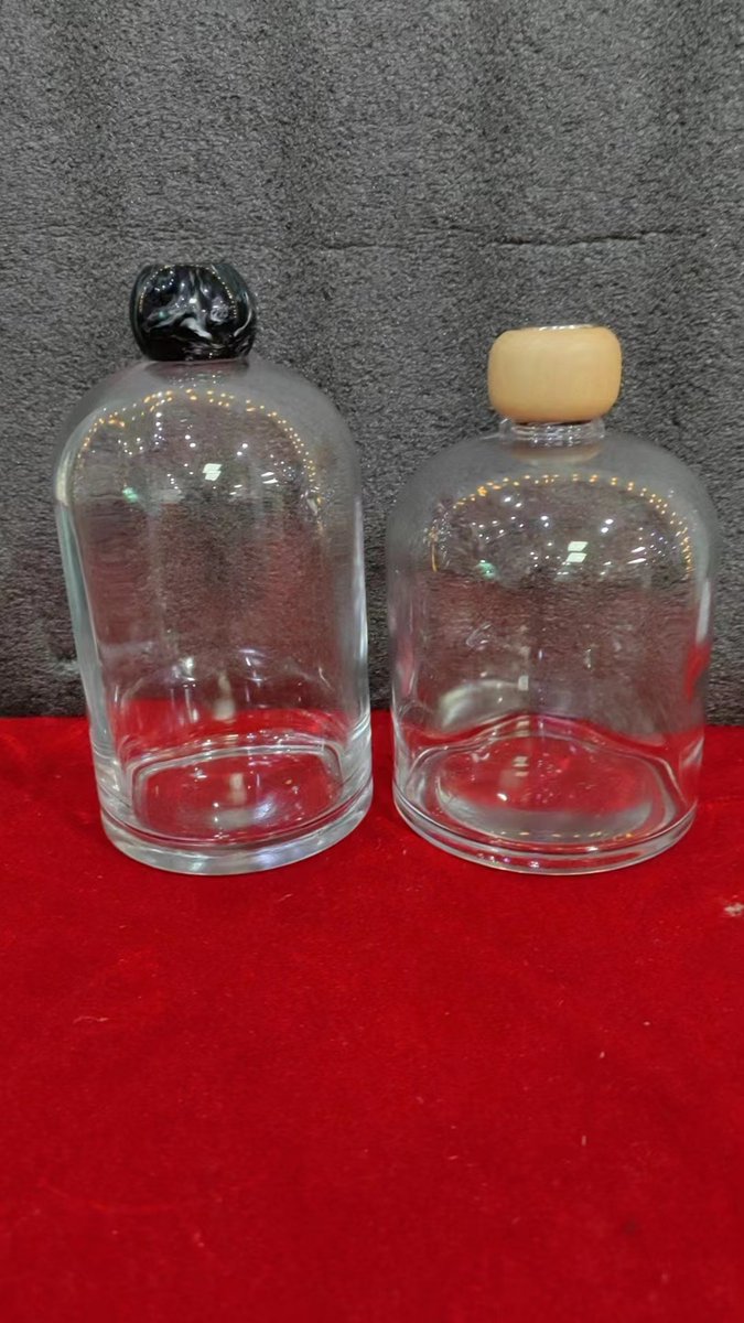 LEO57873094's tweet photo. 100ml，150ml，200ml 350ml，500ml in stock.
1000ml is in production.
#manufacturer #customized #glassbottle #fragrance #container #processing #luxury #colors #wine #logos
#glasswear #aroma #aromatherapy #scentsy #perfume #fragrance #china #packaging #glasscontainer #nailpolish https://t.co/OV5XaL7TGe