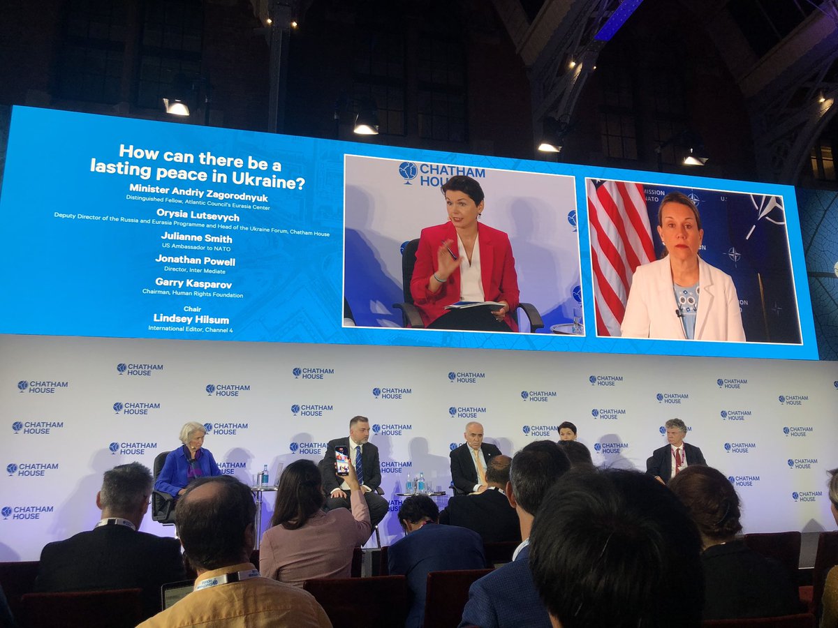 “Danger of russian victory is much bigger that the fear of russian defeat” @Orysiaua notes during London Conference. 

Read new report by @CHUkraineForum “How to end Russia’s war on Ukraine” here: chathamhouse.org/2023/06/how-en…

#CHLondon