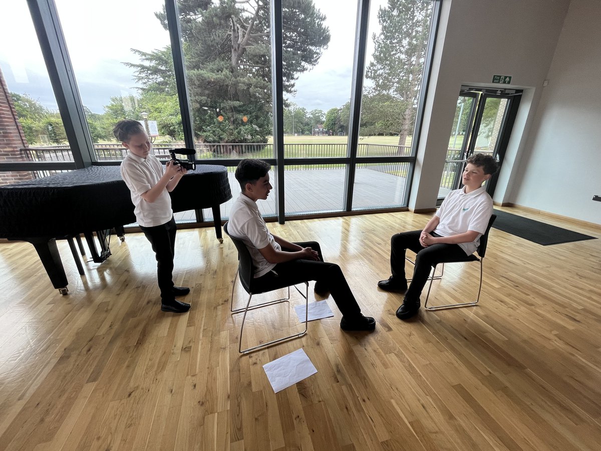 performance_tws's tweet photo. Twelve of our talented Year 8 drama students spent the day exploring TV and Film Production on Tuesday through exciting hands on workshops! Many thanks to @LPPartnerships and @LeightonParkMus for giving our students this wonderful opportunity! #tvproduction  #wearethewren https://t.co/nkGDsVtmdT