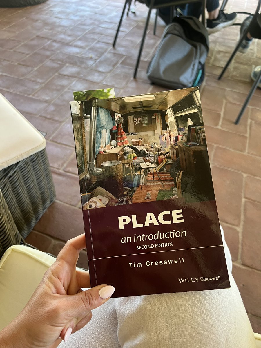And so begins two weeks of research into space and place in Etruscan aristocratic domestic space. <a href="/CresswellTim/">Tim Cresswell🏳️‍⚧️</a>