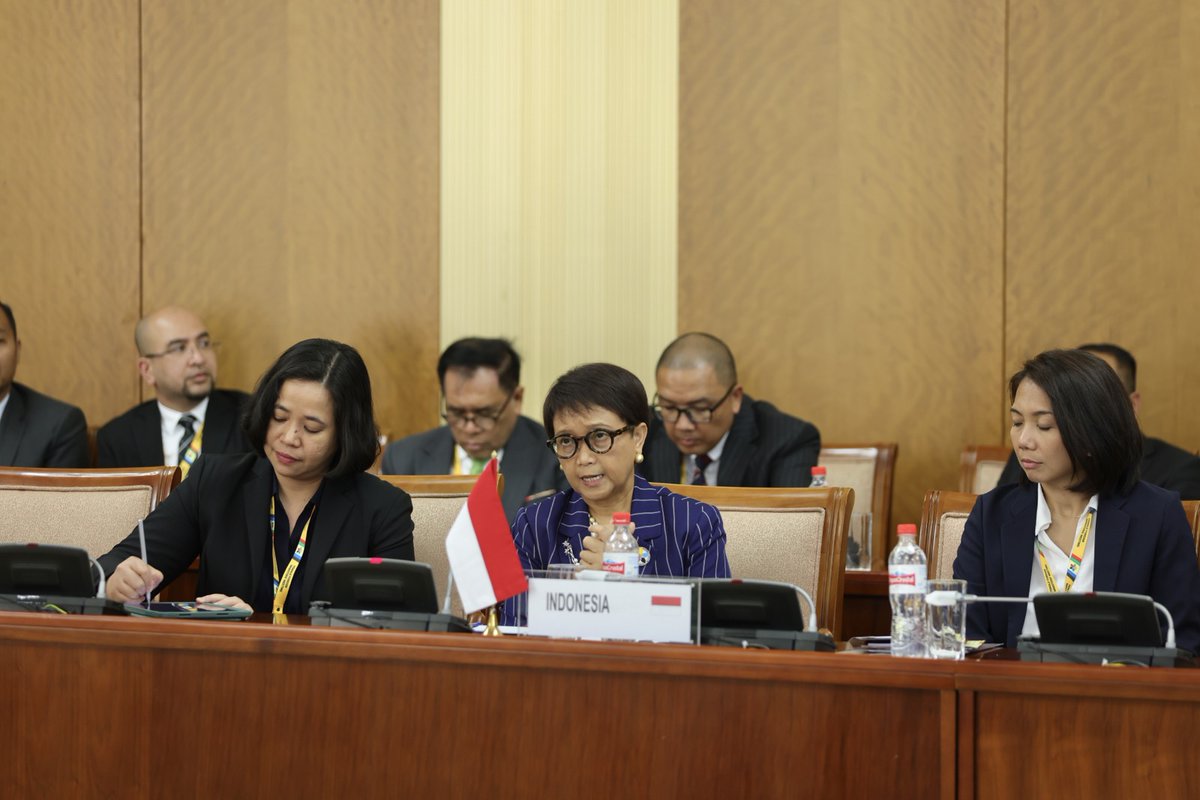 MongolDiplomacy's tweet photo. Women leaders’ role in global food security is pivotal. Pandemic, economic crisis, and geopolitical tensions have exacerbated hunger level worldwide. Together, we can find effective solutions to achieve Zero Hunger by 2030. #ZeroHunger #FoodSecurity #WomenInDiplomacy #F2M2 #FFMM https://t.co/lZNod4z6NI