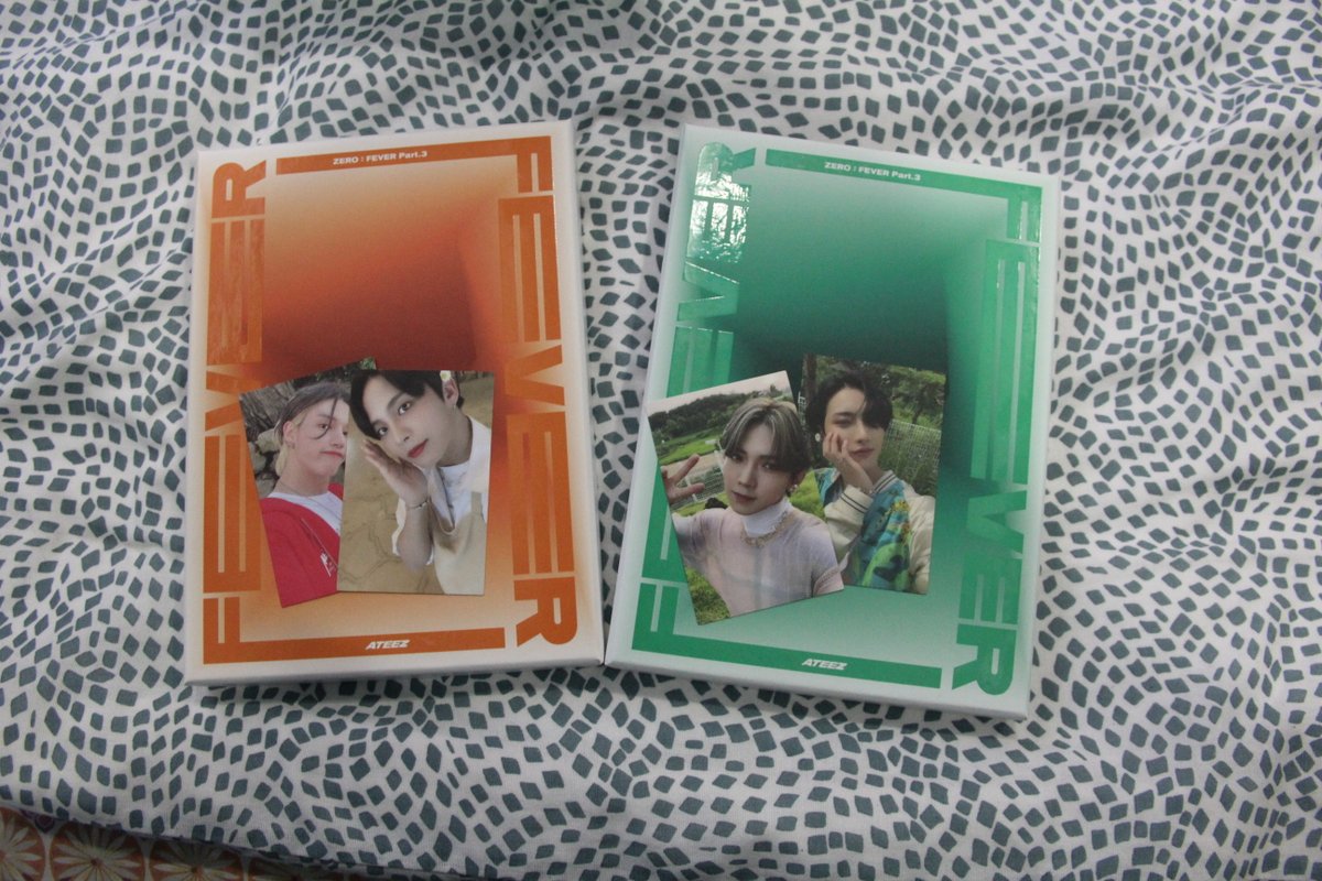 ATEEZ ZERO FEVER PART 3
Orange version - CD + Wooyoung and Jongho PCs
Green version - CD + Yeosang and Seonghwa PCs
Php 600 each