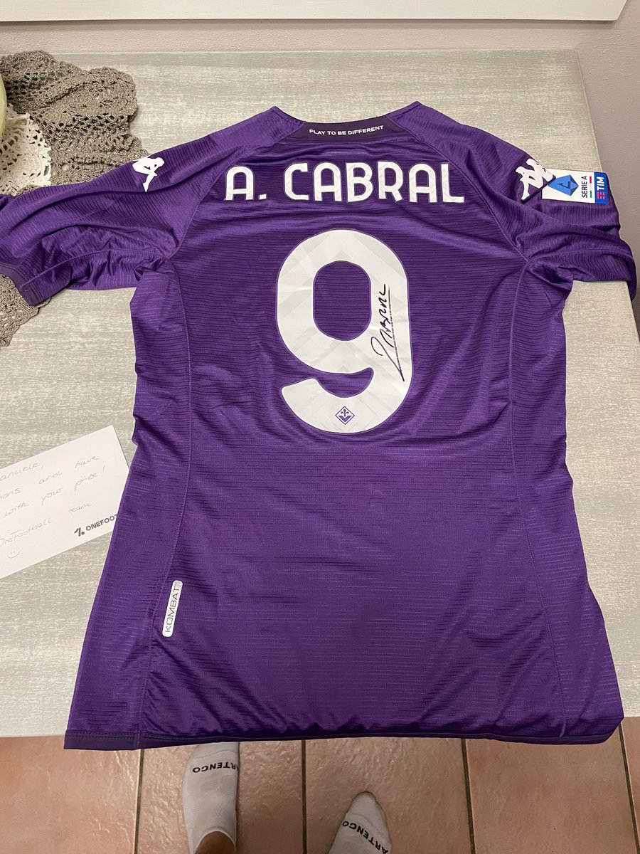 Thank you @aera_football! Your giveaway bring this masterpiece in my collection! 🔥🔥 <a href="/OneFootball/">OneFootball</a> let’s gooooooo!!