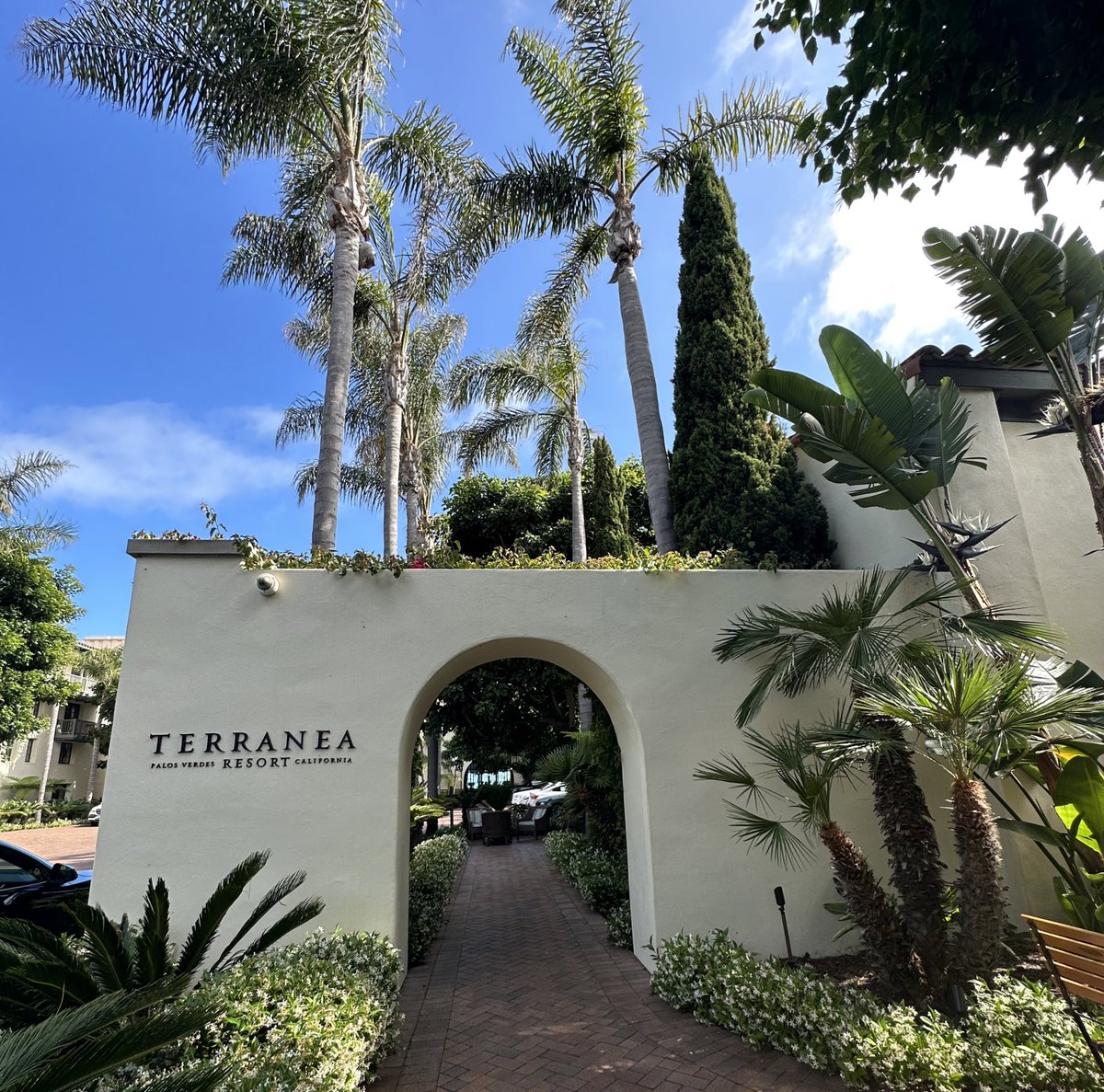 JeannetteCeja's tweet photo. A perfect afternoon with the amazing @KJMatthewstv! ☀️ 
📍@TerraneaResort #Califorinia https://t.co/NSegkMRKFG