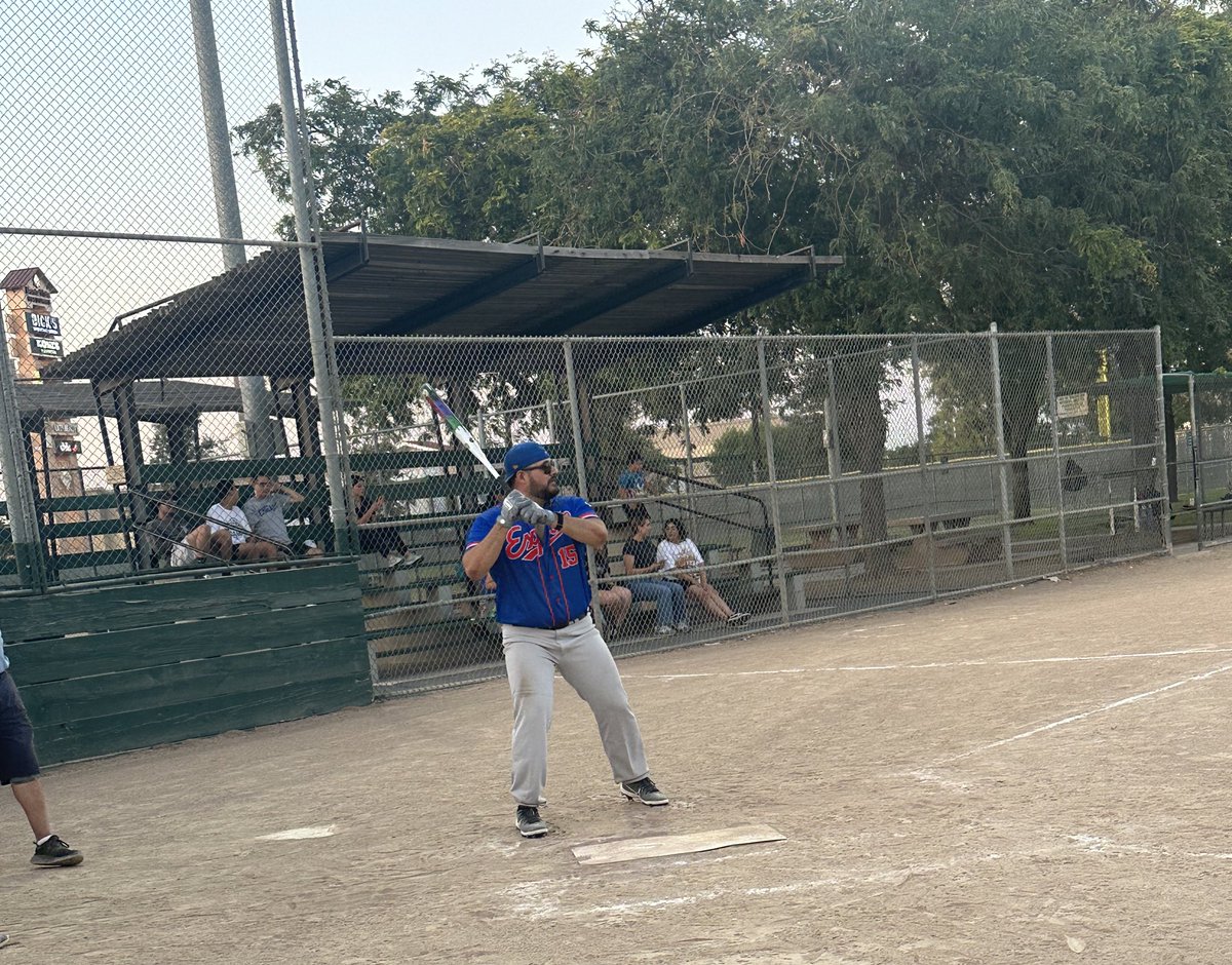 JAY15RIOS's tweet image. #15 in the field #1 in your hearts. 

#papipower #tomatopapi #JuandierMolina