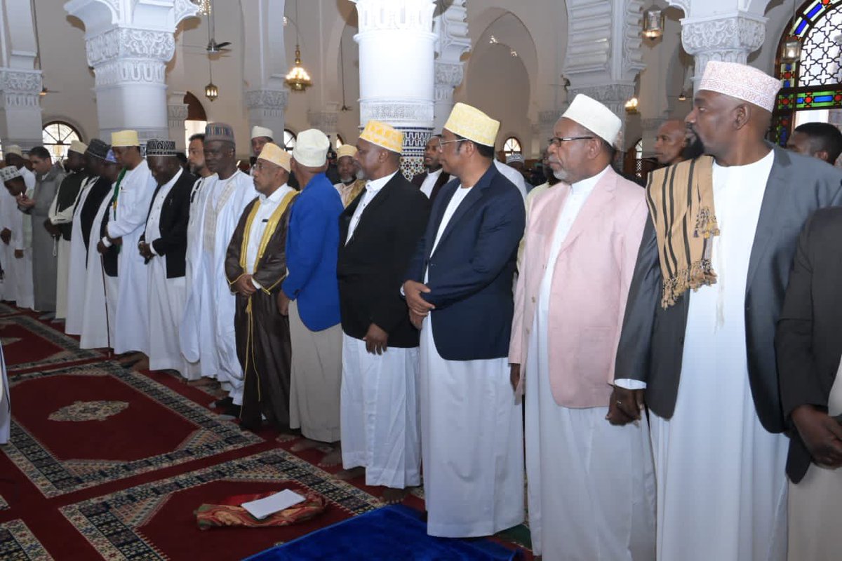 Waziri Mkuu <a href="/KassimMajaliwa_/">Kassim Majaliwa Majaliwa</a> , Leo Juni 29, 2023, amemuwakilisha Rais wa Jamhuri ya Muungano wa Tanzania Dkt. <a href="/SuluhuSamia/">Samia Suluhu</a> katika Swala ya Eid El Adh'haa ambayo imefanyika kitaifa Jijini Dar es Salaam katika Msikiti Mkuu wa Mfalme Mohamed wa Sita, ulioko Kinondoni.