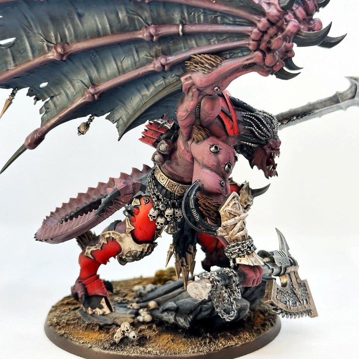 Finished Angron! 💀
.
#WarhammerCommunity 
#PaintingWarhammer 
<a href="/warhammer/">Warhammer Official</a>