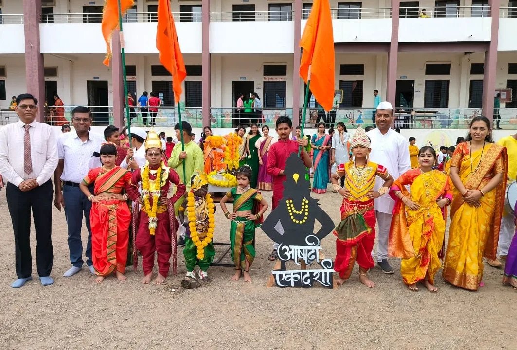 PGPSchopda's tweet photo. May Lord Vitthal forgive all our sins and bad deeds and bless us with loads of success.

𝐇𝐚𝐩𝐩𝐲 𝐀𝐬𝐡𝐚𝐝𝐡𝐢 𝐄𝐤𝐚𝐝𝐚𝐬𝐡𝐢 https://t.co/ELSvS7ERgc