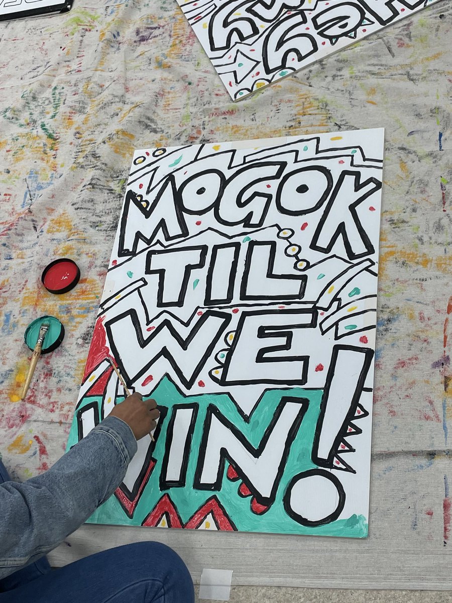 UnitedWorkersOz's tweet photo. Migrant workers are not only part of our great movement: they are leading it!

As the Hussey workers say: "Mogok (strike) till we win!" https://t.co/7ikMuC2y6M