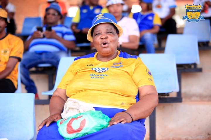 rollersfc's tweet photo. 🚨Sale..! Sale...! Sale..!🚨

Areyeng....!! 🔊

Santse rele Tlokweng G4 go bapa le Sefalana 🚨
Visit our stall today and buy Township Rollers FC Replicas..!

✅New Replica Limited Edition P250
✅Old Replicas P200
✅ Tracksuit P500
 Hurry while stocks last #Mapopa 

#HappyPeople https://t.co/p1GOmcrTCt