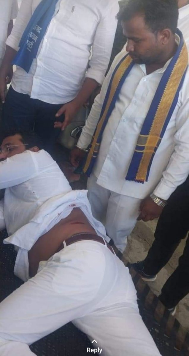 पीठ-पीछे वार करने वाले कायरो अगर औक़ात है तो टाइम रखो, समय रखो आमने-सामने का पाला खींचकर मुक़ाबला करो अगर छटी का दूध याद ना दिला दिया तो कहना।
<a href="/AniketDhanuk_/">Aazad Aniket Dhanuk</a> <a href="/BhimArmyChief/">Chandra Shekhar Aazad</a> <a href="/Ravinder_ASPK/">Ravindra Bhati Gurjar</a> <a href="/SurajKrBauddh/">Suraj Kumar Bauddh</a> <a href="/SITARAM20467671/">SITARAM JARWAL ASP/BHIM ARMY</a>