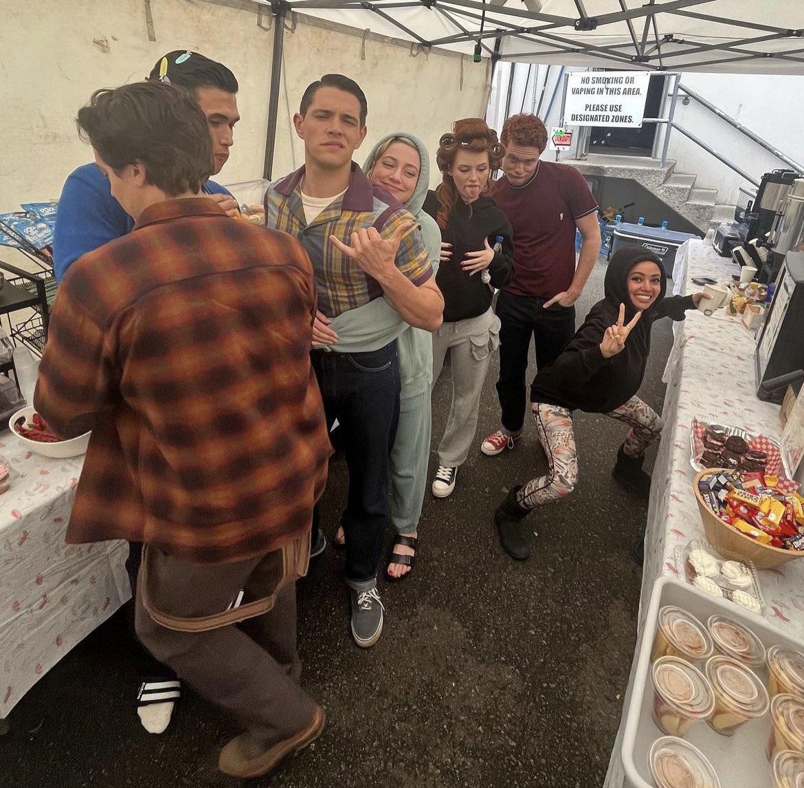 ColsprUpdatesFR's tweet image. #PHOTOS | @colesprouse sur une publication Instagram de @camilamendes (29/06)