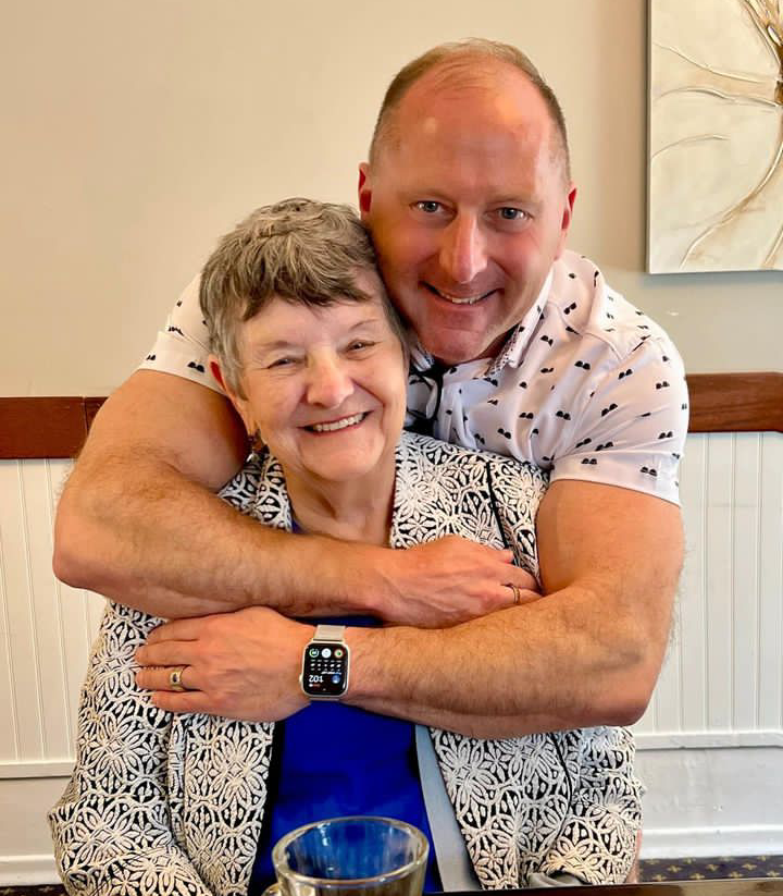 Alvinthomp910's tweet photo. Knowing my mother walks beside me gives me the strength to weather any storm." · "My mother is as strong as an oak that will never be felled. ♥️♥️♥️♥️ Same time proud of all women🥰 https://t.co/kvltQBFGjb