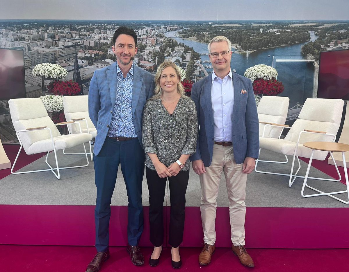 Aamu alkoi <a href="/huomentasuomi/">Huomenta Suomi</a>, jossa keskusteltiin #tekoäly'n mahdollisuuksista terveydenhuollossa. Keskustelemassa olivat Tietoevryn Caren <a href="/ari_jarvela/">Ari Järvelä</a> ja <a href="/Oma_Hame/">Oma Häme</a> Katja Antikainen. Katso tallenne 👉🏼 bddy.me/44kIPha Keskustelu jatkuu Antinkadun lavalla klo 14!