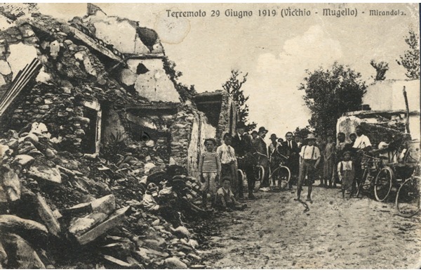 DPCgov's tweet photo. #29giugno 1919, il terremoto del #Mugello. Appena pochi mesi dopo la fine della Grande Guerra, una forte scossa sconvolge una vasta area nell’appennino tosco-emiliano. Oltre cento le vittime e ingenti i danni in uno dei più forti terremoti conosciuti nell’appennino settentrionale https://t.co/2eHYzWaQUe