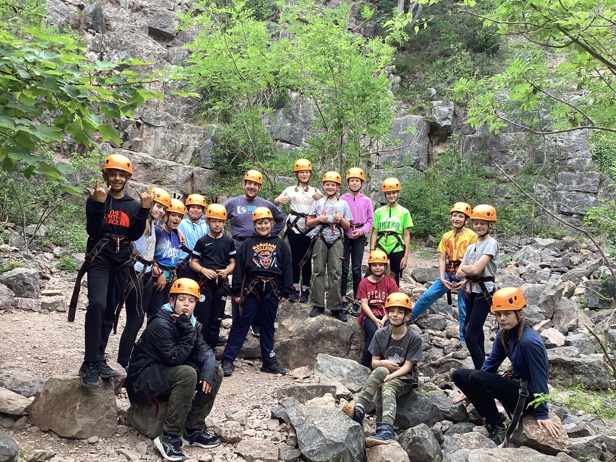 ExcaliburOgb's tweet photo. Climbers! https://t.co/hPwcVP8yOu