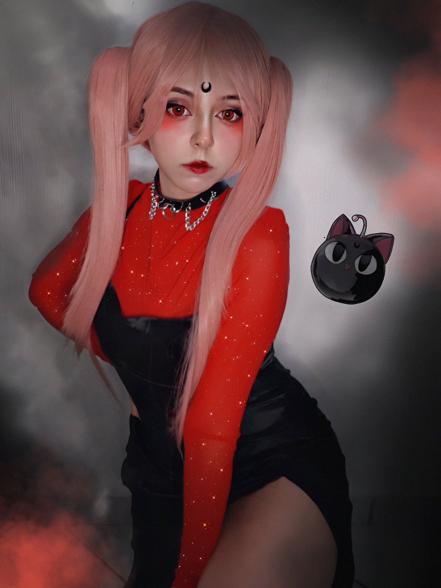 Fotito nocturna de mi #cosplay de BlackLady 🥀🥀