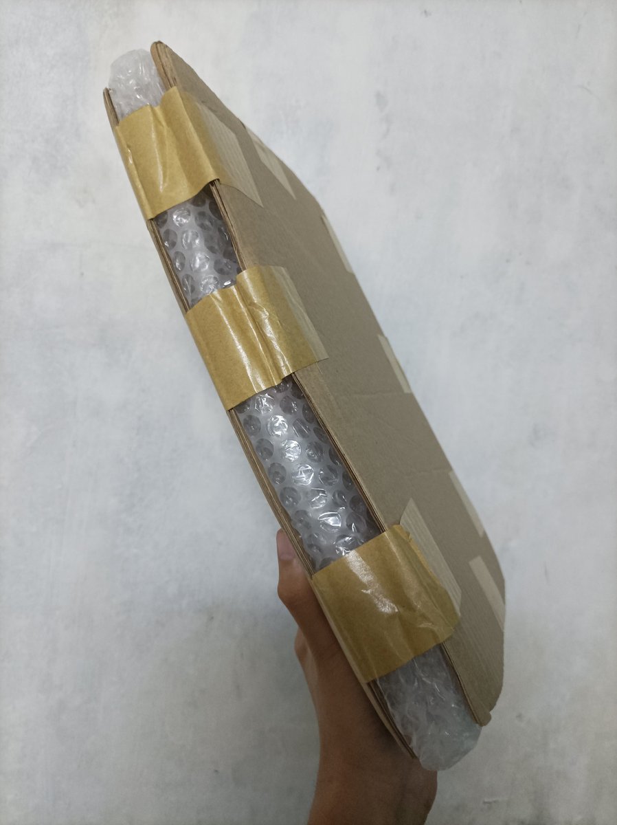 loeyjae2's tweet photo. hello po, @MalsCartPh!

random kpop box worth 400 pesos just arrived! Packaging was super secured since super kapal ng bubble wrap. also, the inclusion is super sulit grabe, i didn't expect na ganito yung laman nito.

thank you so much for this transaction, seller!

#MalsFeedback https://t.co/Ki9kdjM3gg