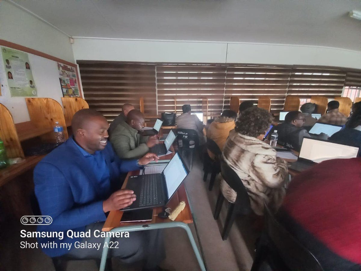 BellamatrixF's tweet photo. Another day of training on ICT 📚📚📚 
Excellent attendance 💯 
#bellamatrixf #milfree1 #UKInSA #teacher #FCDO #kwazulunatal #ICTTraining https://t.co/Y97uxHvuiE