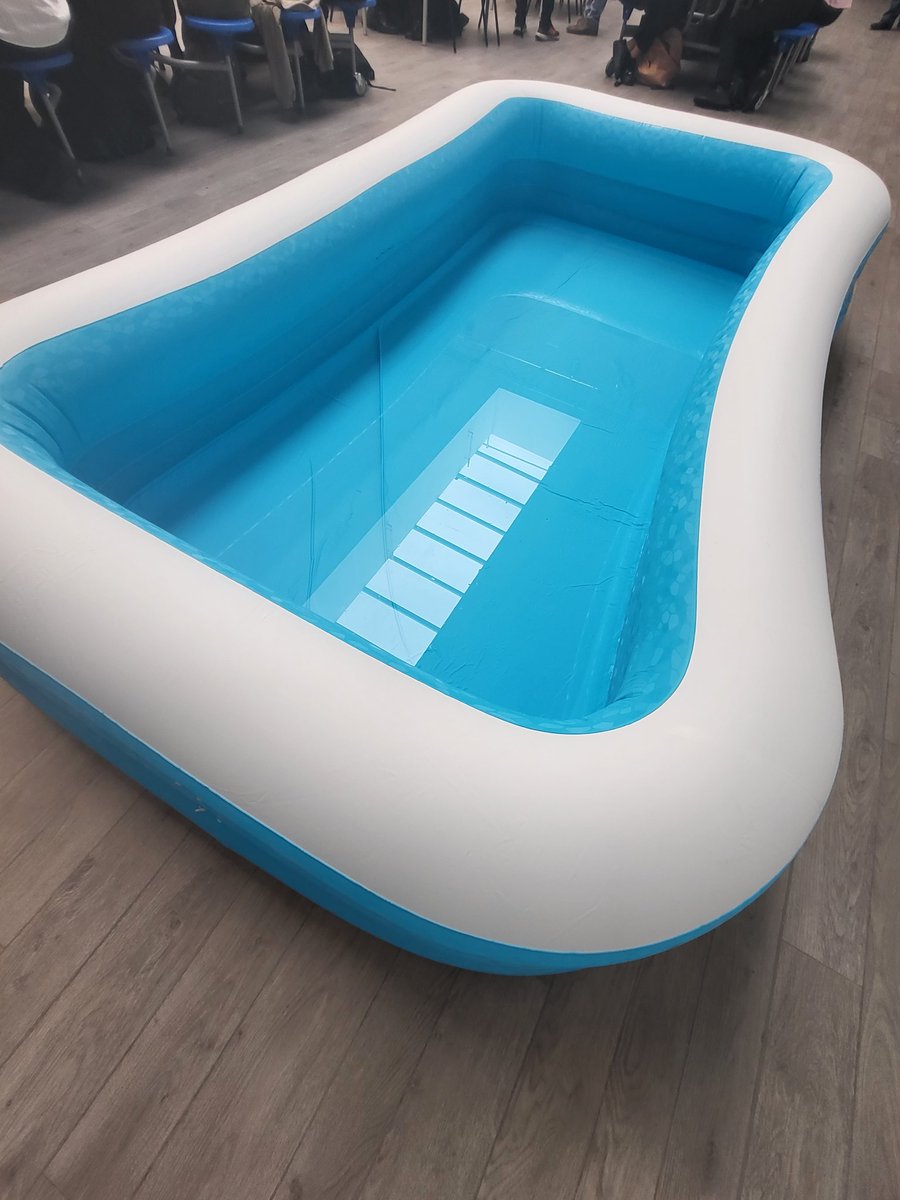 CompAtSch's tweet image. We&apos;re at today&apos;s @ArmEducation #InnovationDay! 💡 Pupils are creating algorithms for #microbits and designing floating devices to clean up an oil spill. So many creative ideas already!
#physicalcomputing #computingeducation