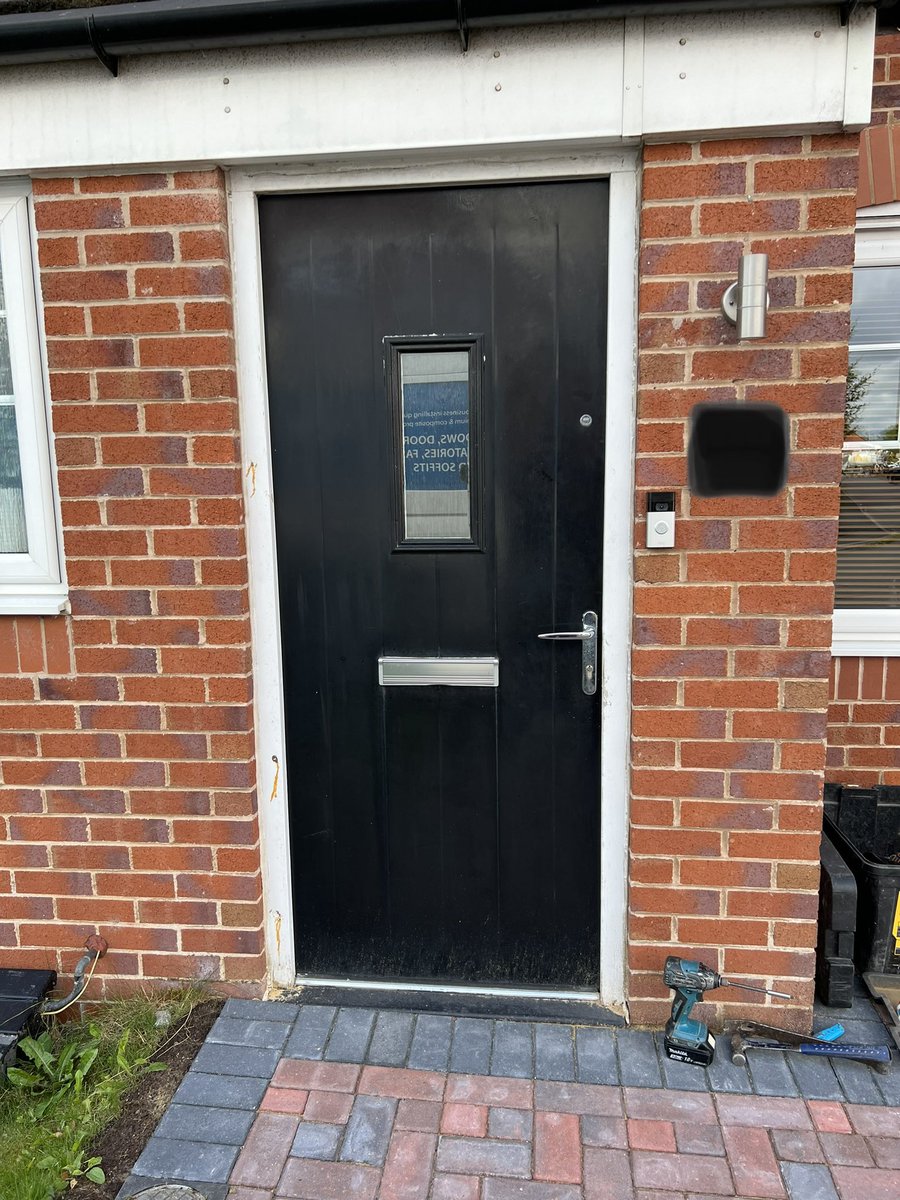 mcdermottwindow's tweet photo. Another cheap new build door out and in with a quality composite @rockdoorltd 💙 #MakeItRight https://t.co/MxplRMMoeY