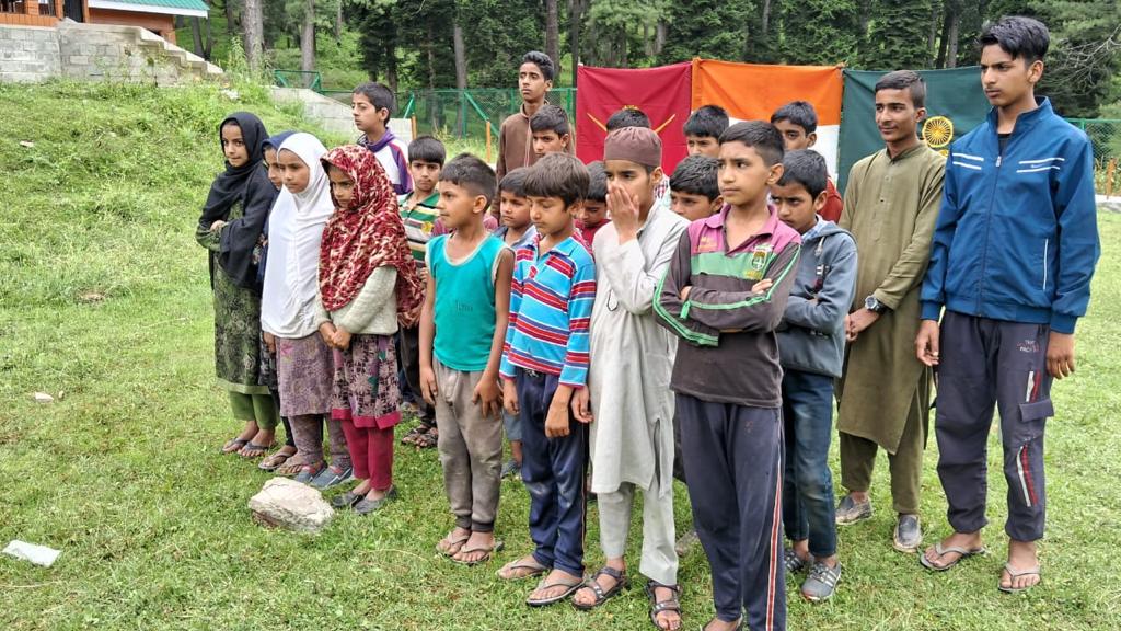 FatimaD75261608's tweet photo. "Children at the JAM Session shared their views on the impact of social media, the beauty of Kashmir, and their school experiences. Their insights were thought-provoking. #ChildSpeakers #PowerOfExpression" https://t.co/icGNR4w9Yl