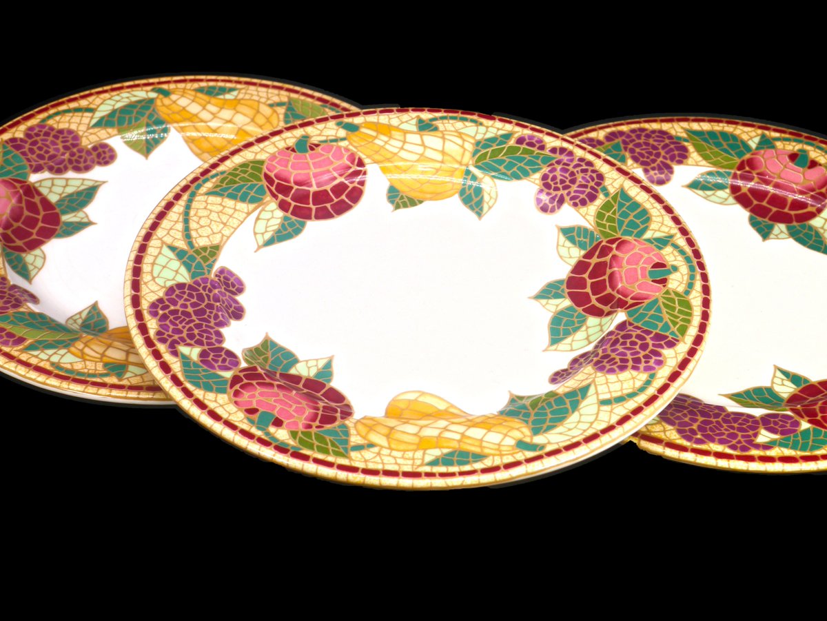 G97816960Girl's tweet photo. Three Pier 1 Mosaic Fruit large dinner plates made in Italy. https://t.co/A60ktkimLb via @Etsy #BuyfromGroovy #antiqueshop #tableware #dinnerware #ItalyTableware #Pier1 #Pier1MosaicFruit #Pier1tableware #EtsySellers https://t.co/eiGQSkVSCh